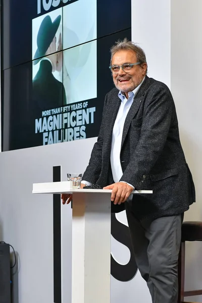 Moskova, Rusya - 24 Nisan 2018: İtalyan fotoğrafçı Oliviero Toscani'nin usta sınıfı, İtalyan markası Benetton için tartışmalı reklam kampanyaları tasarlamakla dünya çapında tanınıyor.