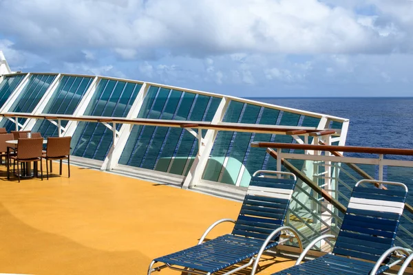 View Deck Cruise Ship Ocean Seating Area Passengers Chairs Sun — Stock Photo, Image