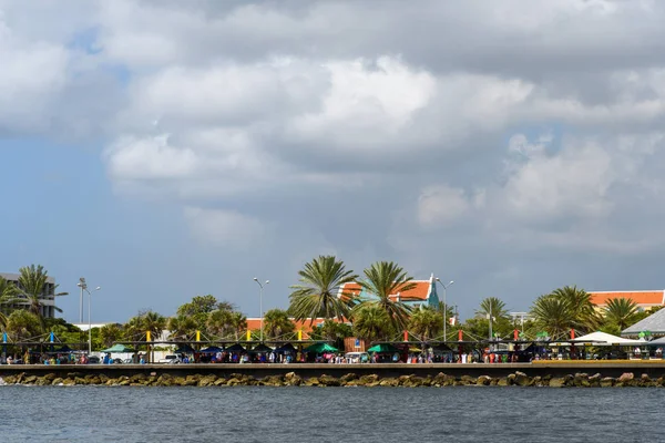 Willemstad Curacao Nederländerna Jan 2018 Bron Vid Strandpromenaden Och Basculen — Stockfoto