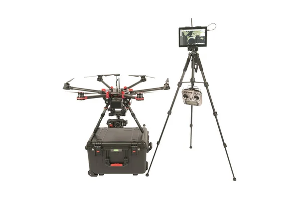 Ateny, Grecja, zm. 30 marca 2015: Dji S900 drone w locie z zamontowanym sony aparat cyfrowy wydanie A7 w Atenach, Grecja. DJI Industries produkuje samolotów bezzałogowych dla nadzoru — Zdjęcie stockowe