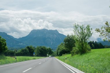Dağlık arazide yol