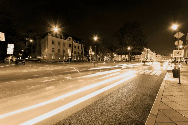 Noční Městská Krajina Dlouhým Působením Světel Aut — Stock fotografie