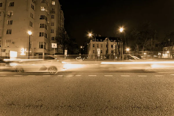 Éjszakai Városi Táj Hosszú Expozícióval Autós Lámpával — Stock Fotó