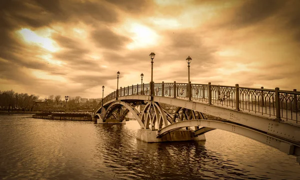 Hermoso Puente Sobre Embalse Blanco Negro — Foto de Stock