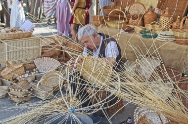 Pontevedra, İspanya - 1 Eylül 2018: Ortaçağ Feira Franca