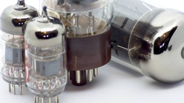 Benim gitar amplifikatör kullanılan vakum tüpleri
