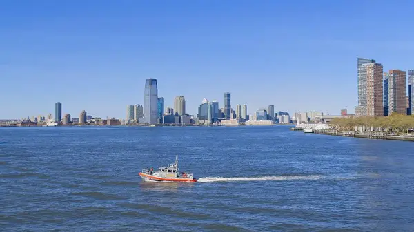 New Jersey Skyline Hudson River Ship Foreground — Stock Photo, Image