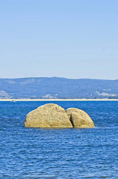 Felsen Meer Einem Sommermorgen Urlaub — Stockfoto