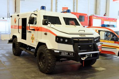Kiev, Ukrayna - 8 Ekim 2018: Uluslararası İhtisas Fuarı silah ve güvenlik 2018 sırasında askeri teçhizat