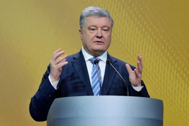 Kiev, Ukrayna - 16 Aralık 2018: Ukrayna Cumhurbaşkanı Petro Kiev onun haber toplantısında basına konuşan Poroshenko