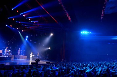 Kiev, Ukrayna - 11 Aralık 2018: Eski rock band 5' nizza üyesi. Ukraynalı şarkıcı Sergei Babkin Kiev'de gerçekleştirme