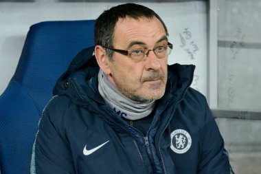 Kiev, Ukrayna - 14 Mart 2019: Chelsea Yöneticisi Maurizio Sarri Fc Dinamo Kiev Kiev, Ukrayna Milli Güvenlik Olimpiyskyi Stadyumu'nda karşı Şampiyonlar Ligi Oyun sırasında görünüyor