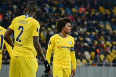 Kiev, Ukrayna - 14 Mart 2019: Willian (R), Chelsea Fc Dinamo Kiev Kiev, Ukrayna Milli Güvenlik Olimpiyskyi Stadyumu'nda karşı Şampiyonlar Ligi Oyun sırasında. Chelsea 5-0 kazandı 