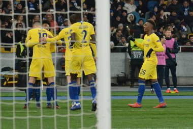 Kiev, Ukrayna - 14 Mart 2019: Chelsea oyuncu Fc Dinamo Kiev Kiev, Ukrayna Milli Güvenlik Olimpiyskyi Stadyumu'nda karşı Şampiyonlar Ligi Oyun sırasında bir gol attı sonra kutlamak. Chelsea 5-0 kazandı