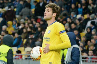 Kiev, Ukrayna - 14 Mart 2019: Marcos Alonso, Chelsea Fc Dinamo Kiev Kiev, Ukrayna Milli Güvenlik Olimpiyskyi Stadyumu'nda karşı Şampiyonlar Ligi Oyun sırasında. Chelsea 5-0 kazandı 