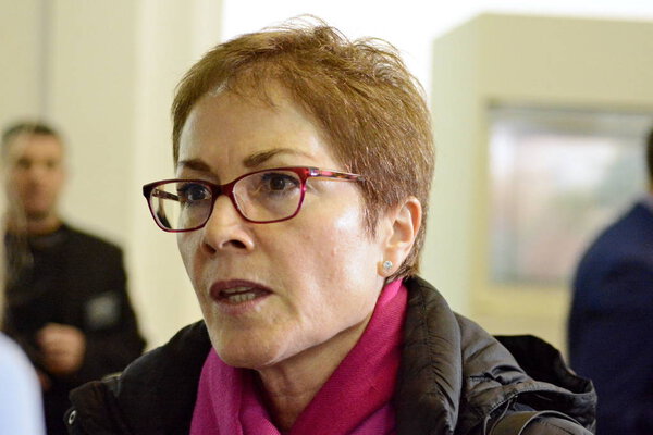 КИЕВ, Украина - 26 февраля 2019 года: Мария Л. Йованович во время форума "Удивительные истории Крыма", посвященного 5-й годовщине военной оккупации Крыма Россией
