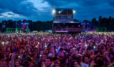 Kiev, Ukrayna - 9 Temmuz 2019: Müzik Festivali Atlas Weekend 2019 Ana Sahne