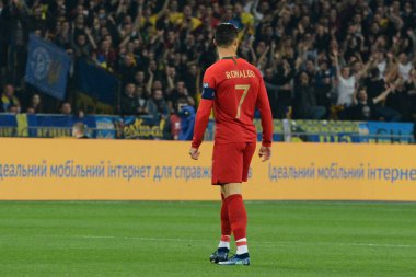 Kyiv, Ukrayna - 14 Ekim 2019: Portekizli Cristiano Ronaldo Ukrayna ve Portekiz arasında oynanan Avrupa ön eleme maçında Kyiv Olimpiyat Stadyumu 'nda