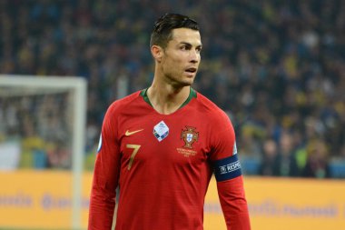 Kyiv, Ukrayna - 14 Ekim 2019: Portekizli Cristiano Ronaldo Ukrayna ve Portekiz arasında oynanan Avrupa ön eleme maçında Kyiv Olimpiyat Stadyumu 'nda