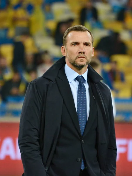 Kyiv, Ukrayna - 14 Ekim 2019: Ukrayna teknik direktörü Andriy Shevchenko Ukrayna ile Portekiz arasında oynanan Avrupa ön eleme maçı sırasında Kyiv 'deki Olimpiyat Stadyumu' nda