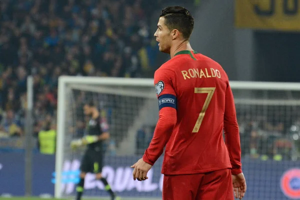 Kyiv, Ukrayna - 14 Ekim 2019: Portekizli Cristiano Ronaldo Ukrayna ve Portekiz arasında oynanan Avrupa ön eleme maçında Kyiv Olimpiyat Stadyumu 'nda