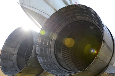 Kyiv, Ukrayna - 19 Ekim 2019 Ukrayna Havacılık Müzesi 'nde bir askeri jet uçağının arka ve başlığı 