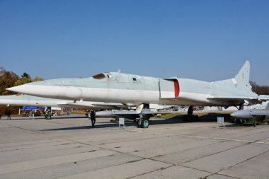 Kyiv, Ukrayna - 19 Ekim 2019: Ukrayna Havacılık Müzesinde Tupolev Tu-22 metre 