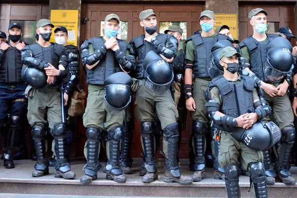 Киів Україн Через 2020 Поліцейські Знімаються Межами Шевченківського Районного Суду — стокове фото