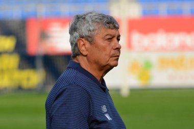 21 Ağustos 2020 tarihinde Ukrayna 'nın Kyiv kentinde oynanan Ukrayna Premier Ligi' nde FC Olimpik Donetsk ile oynanan karşılaşmada Dinamo Kyiv ve Romen uzman Mircea Lucescu 'nun teknik direktörlüğü yapıldı.