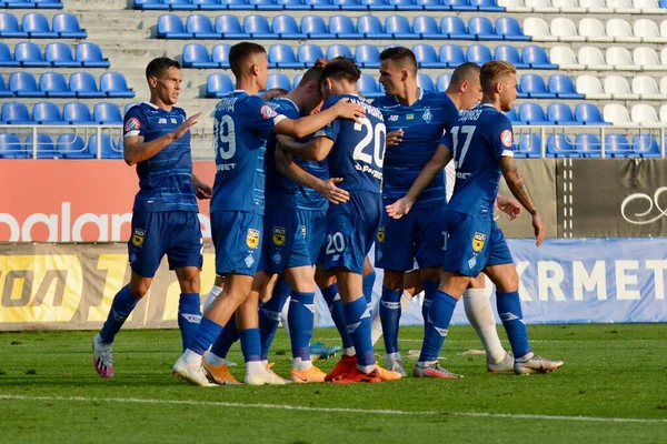 Dynamo Kiev Spelers Vieren Overwinning Het Scoren Van Een Doelpunt — Stockfoto