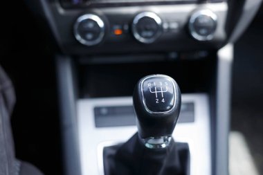 Citroen dişli-kol siyah arka plan üzerinde