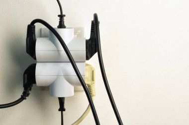 Elektrik ev prizler ve Soketler