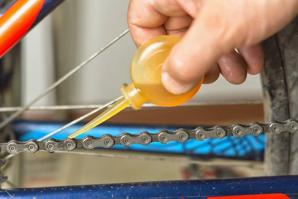 Lubricación Cadena Ciclo Con Aceite Especial Engrasador Manual —  Fotos de Stock