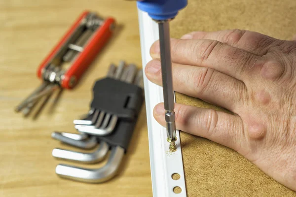 Mecanismo Mobiliario Retráctil Sujeto Con Tornillos — Foto de Stock