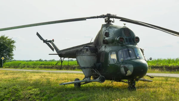 Püskürtme kimyasalları için donatılmış helikopter