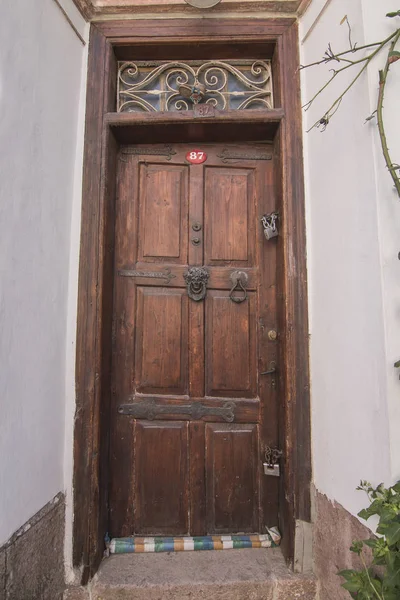 Close View Old Wooden Door Stone Wall Historical House Ayvalik — Stock Photo, Image