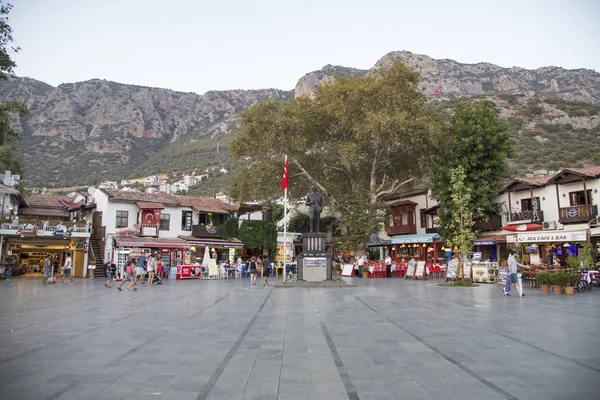 Colorida Vista Calle Ciudad Kas Kas Destino Turístico Poblado Turquía —  Fotos de Stock