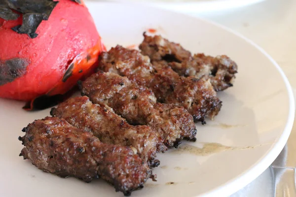 Salihli Kofte 土耳其食品 Kofte Kofta 辣肉丸烤肉串 Kebap — 图库照片