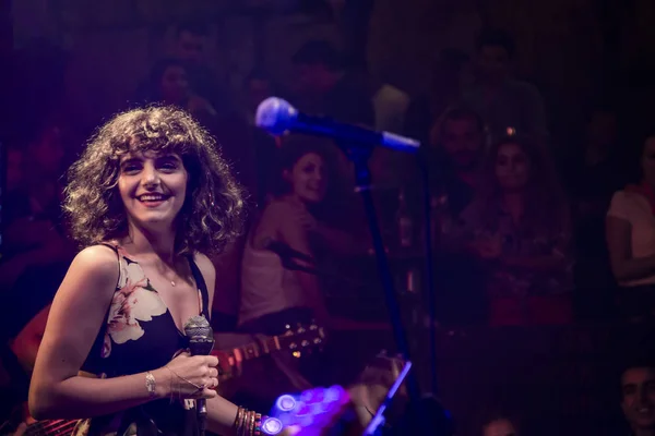 Antalya Turcia Aprilie 2018 Cântăreața Turcă Eda Baba Interpretează Live — Fotografie, imagine de stoc