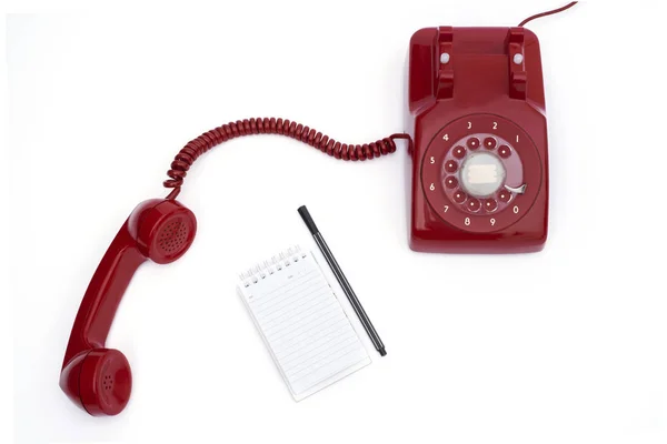 Rétro Téléphone Fixe Rouge Sur Fond Blanc Isolé — Photo