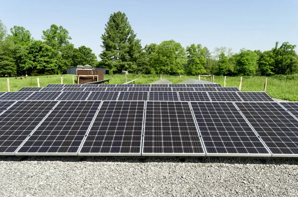 Large Group Solar Panels Welcome Center Cades Cove Focus Foreground — Stock Photo, Image