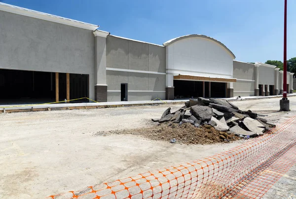 Horizontal Angled Shot Retail Strip Shopping Center Construction Copy Space — Stock Photo, Image