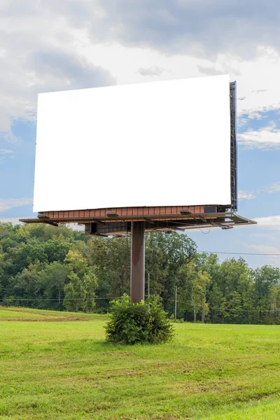 Tiro Vertical Ângulo Leve Esquerda Gigante Branco Billboard Com Espaço — Fotografia de Stock