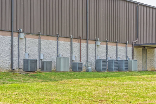 Multiple Commercial Air Conditioners Behind Retail Strip Center — Stock Photo, Image