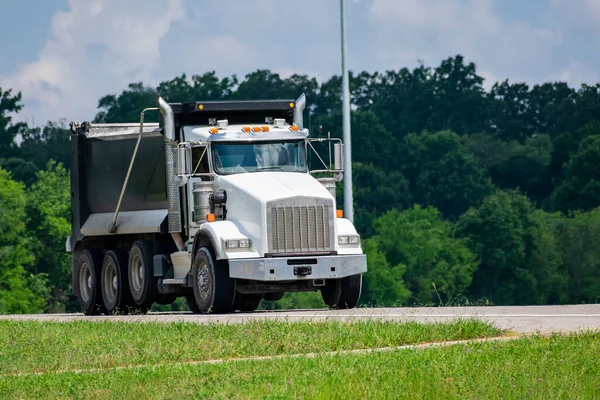 Horizontal Shot Loaded Dump Truck Carrying Gravel Construction Site — Stock Photo, Image