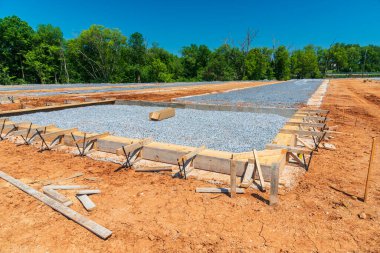Yeni inşaat tezgahı inşaatı için hazırlığın yatay çekimi.