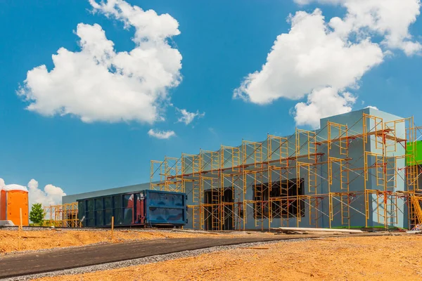 Tiro Horizontal Andaimes Lugar Para Pedreiros Novo Local Construção Comercial — Fotografia de Stock