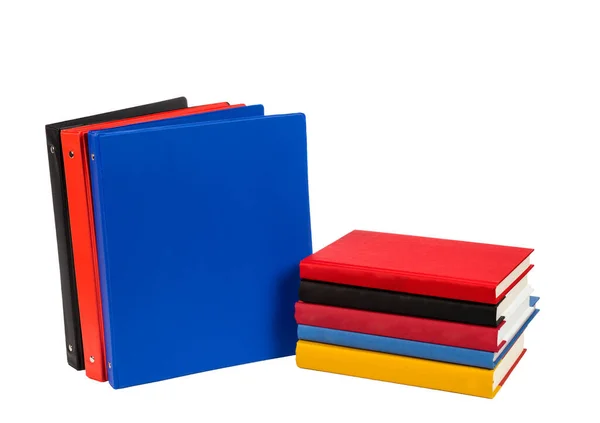 Foto Horizontal Una Pila Libros Junto Algunos Cuadernos Colores Con — Foto de Stock