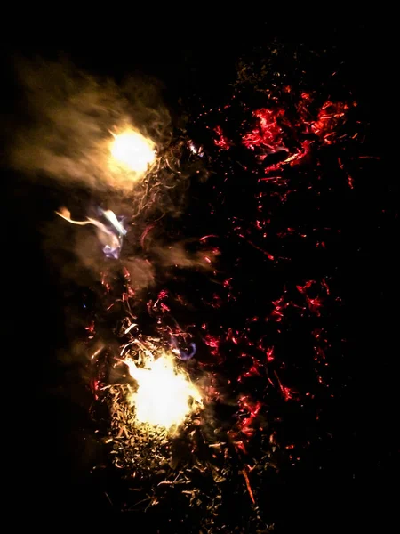 Großbrand Dunkeln Für Einen Hintergrund — Stockfoto