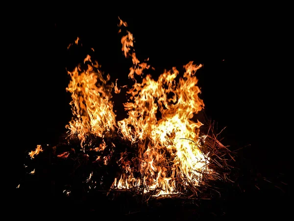 Tűz Nagy Tűz Sötétben Háttérben — Stock Fotó